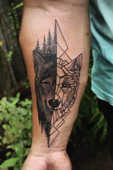 Tatuaje geométrico de lobo.